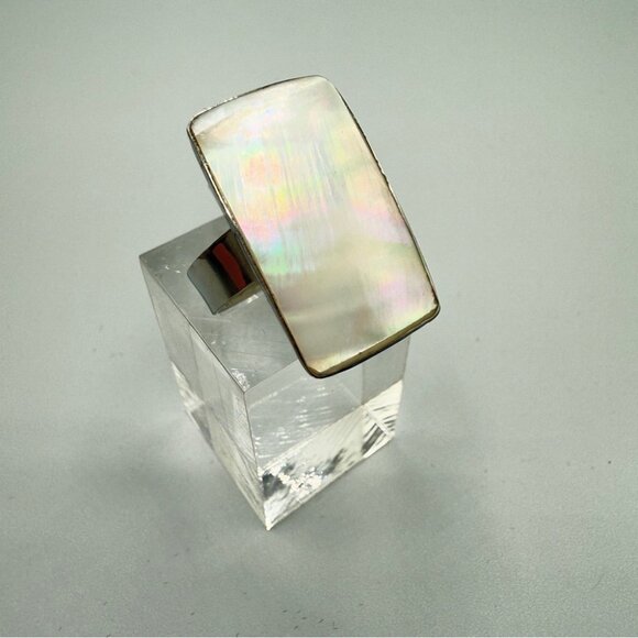 Mother of Pearl Statement Ring Size Adjustable - Picture 1 of 11
